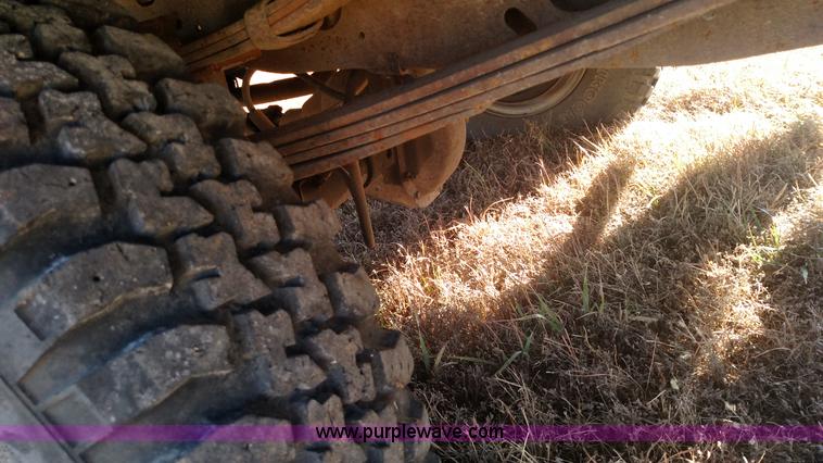 image for item BR9384 1984 Ford F250 fire truck