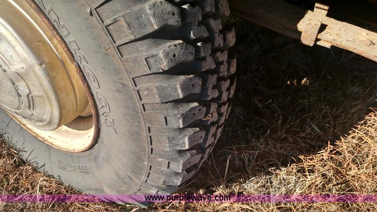 image for item BR9384 1984 Ford F250 fire truck