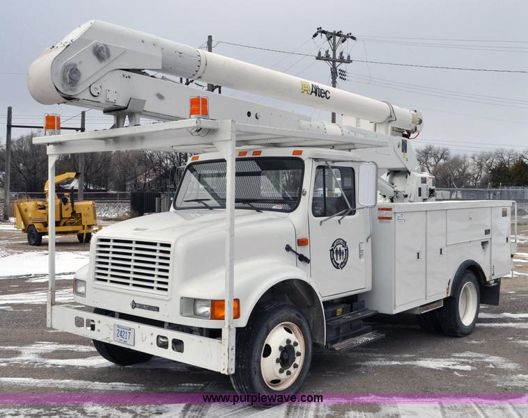 image for item G7044 1993 International 4600 service truck