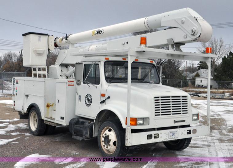 image for item G7044 1993 International 4600 service truck