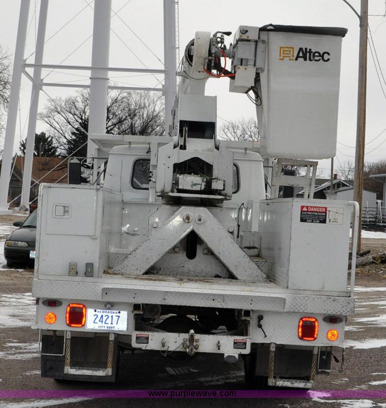 image for item G7044 1993 International 4600 service truck