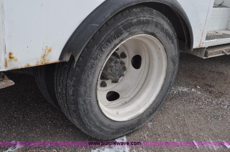 image for item G7044 1993 International 4600 service truck