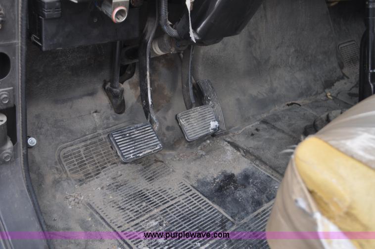 image for item G7044 1993 International 4600 service truck