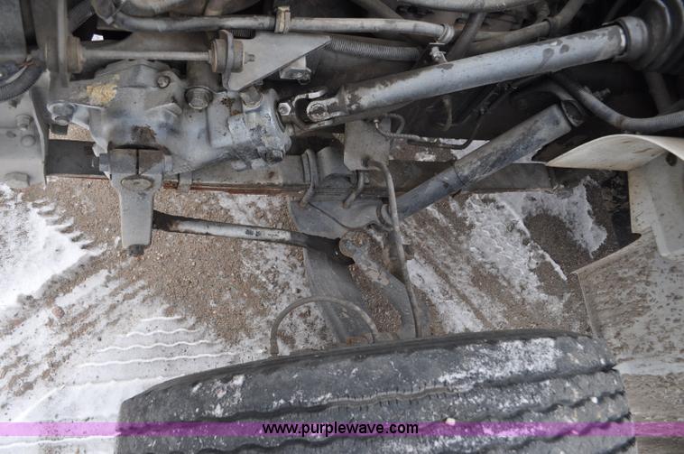 image for item G7044 1993 International 4600 service truck