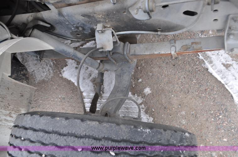 image for item G7044 1993 International 4600 service truck