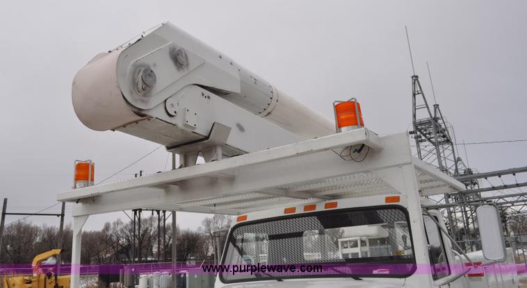 image for item G7044 1993 International 4600 service truck