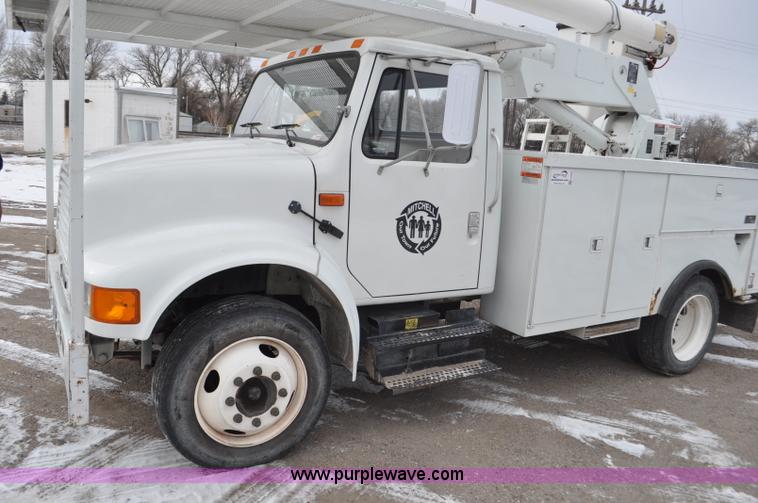 image for item G7044 1993 International 4600 service truck