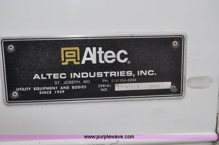 image for item G7044 1993 International 4600 service truck