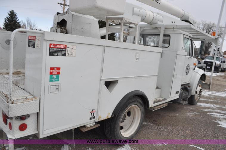 image for item G7044 1993 International 4600 service truck