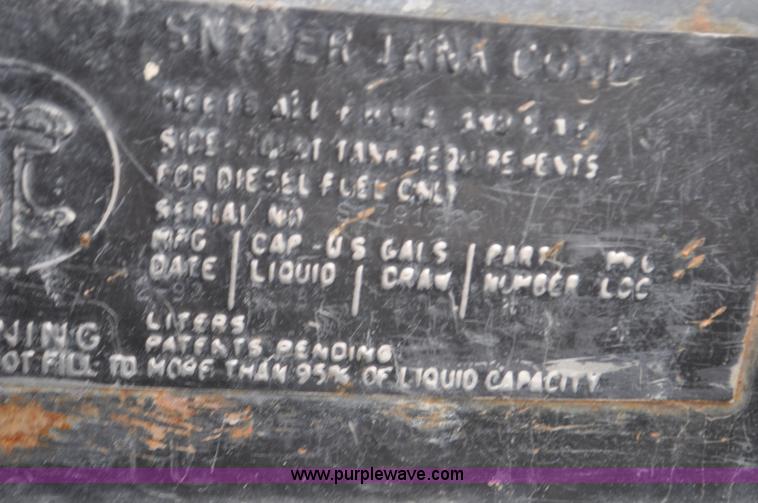 image for item G7044 1993 International 4600 service truck