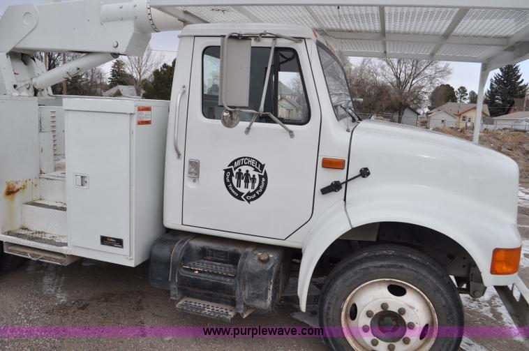 image for item G7044 1993 International 4600 service truck