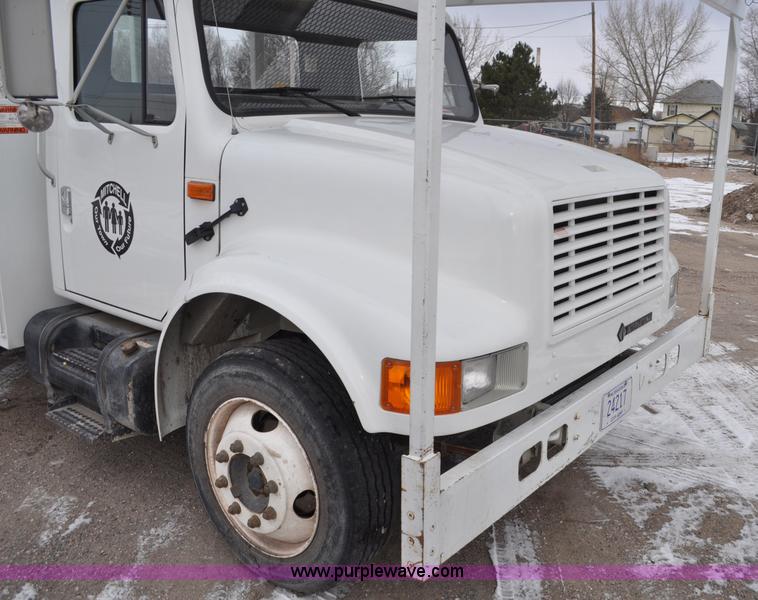 image for item G7044 1993 International 4600 service truck