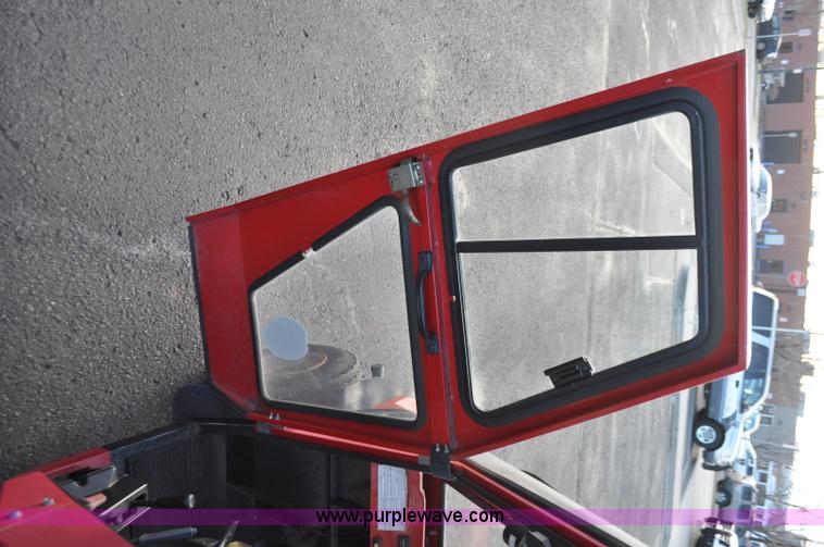 image for item G7080 2000 Kawasaki Mule 550 utility vehicle