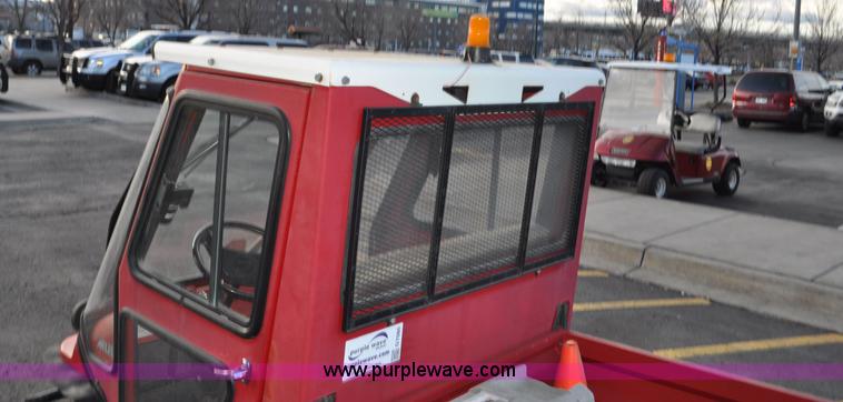 image for item G7080 2000 Kawasaki Mule 550 utility vehicle