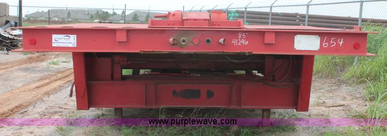 image for item H5829 1985 Trail-Eze LP30H46 tilt deck equipment trailer