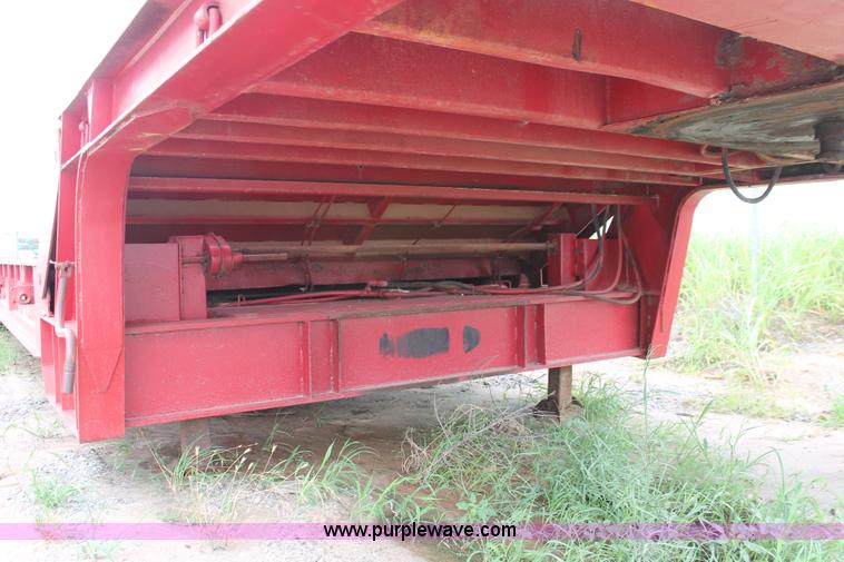 image for item H5829 1985 Trail-Eze LP30H46 tilt deck equipment trailer