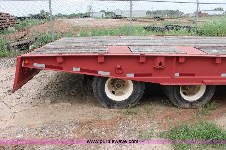 image for item H5829 1985 Trail-Eze LP30H46 tilt deck equipment trailer