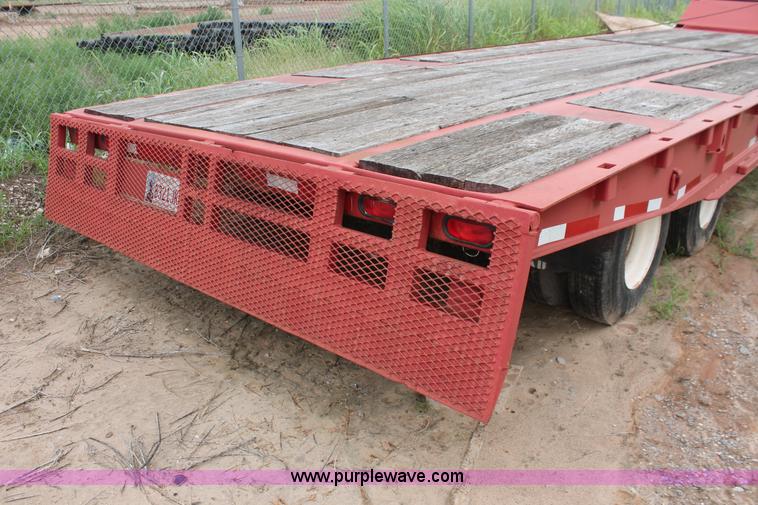 image for item H5829 1985 Trail-Eze LP30H46 tilt deck equipment trailer