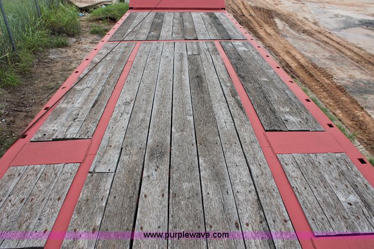 image for item H5829 1985 Trail-Eze LP30H46 tilt deck equipment trailer