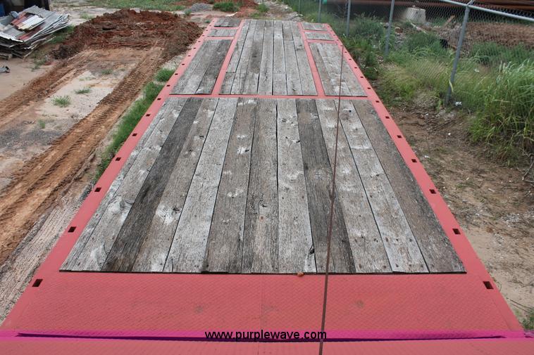 image for item H5829 1985 Trail-Eze LP30H46 tilt deck equipment trailer