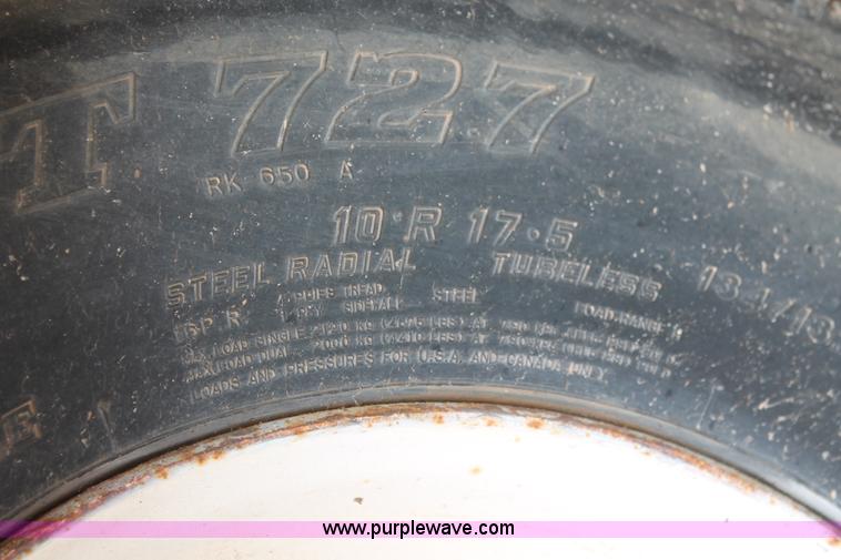 image for item H5829 1985 Trail-Eze LP30H46 tilt deck equipment trailer