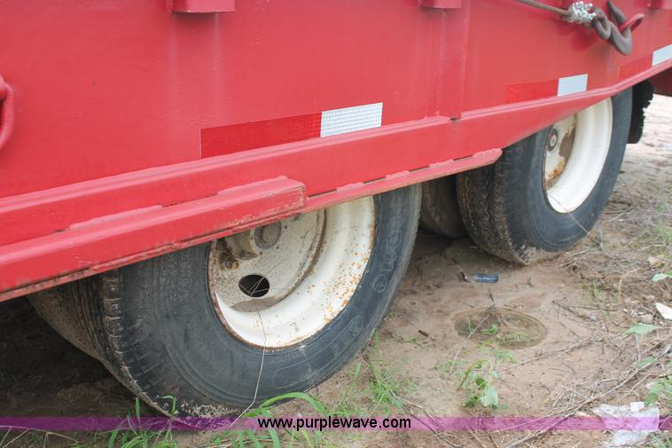 image for item H5829 1985 Trail-Eze LP30H46 tilt deck equipment trailer