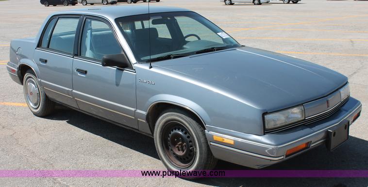 image for item H5833 1991 Oldsmobile Cutlass Calais