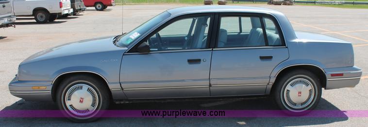 image for item H5833 1991 Oldsmobile Cutlass Calais