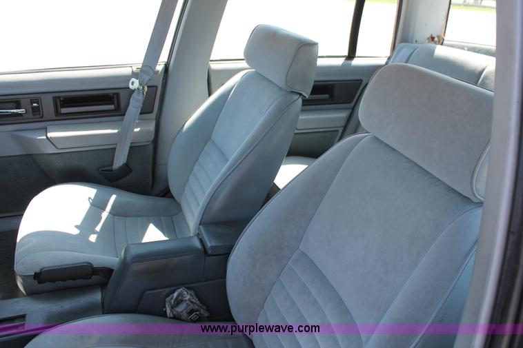 image for item H5833 1991 Oldsmobile Cutlass Calais