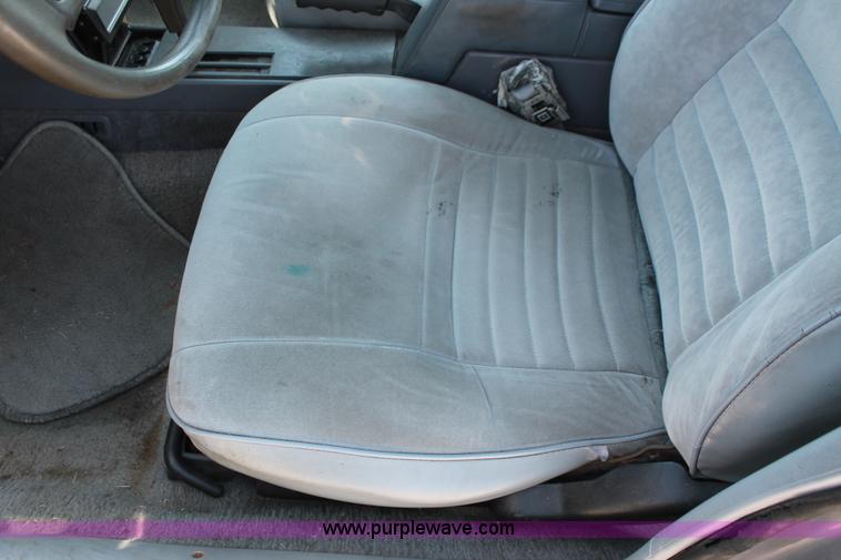 image for item H5833 1991 Oldsmobile Cutlass Calais