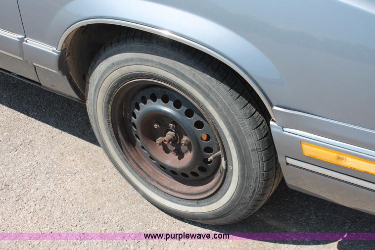 image for item H5833 1991 Oldsmobile Cutlass Calais