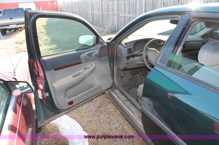 image for item H8001 2000 Chevrolet Impala