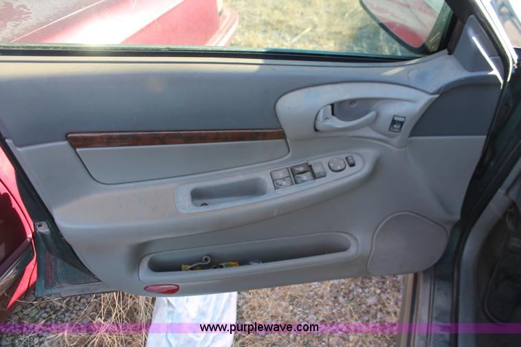 image for item H8001 2000 Chevrolet Impala