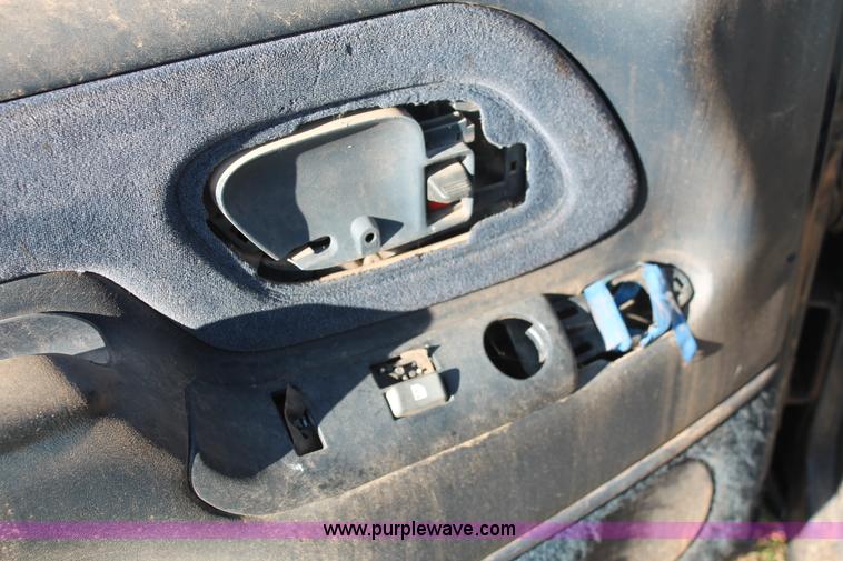 image for item H8002 1998 Chevrolet Silverado 1500 Ext. Cab pickup truck