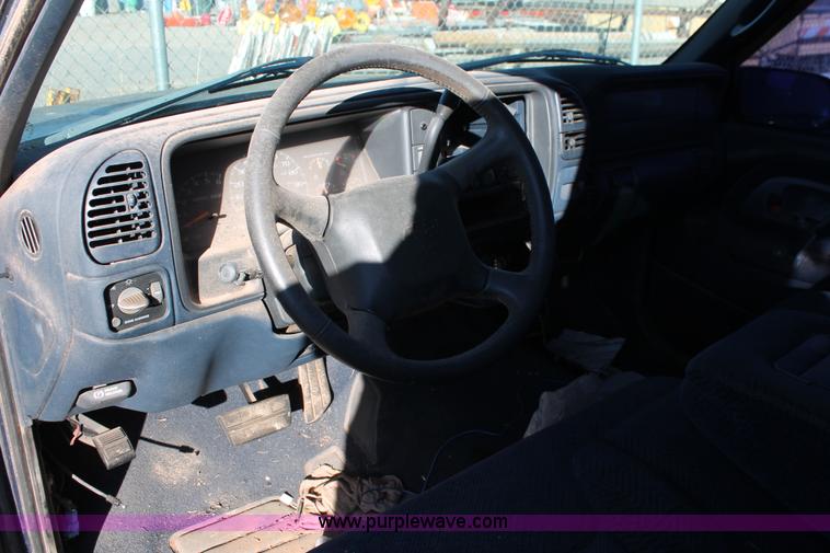 image for item H8002 1998 Chevrolet Silverado 1500 Ext. Cab pickup truck