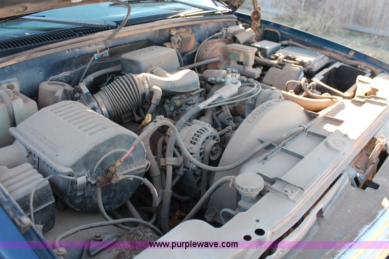 image for item H8002 1998 Chevrolet Silverado 1500 Ext. Cab pickup truck