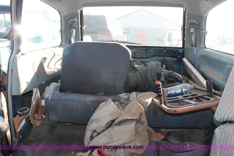 image for item H8003 1991 Toyota Previa DLX van