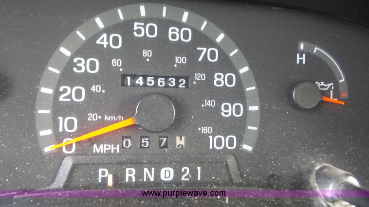 image for item J4557 1998 Ford Econoline E350 bus