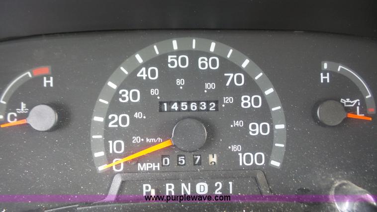 image for item J4557 1998 Ford Econoline E350 bus