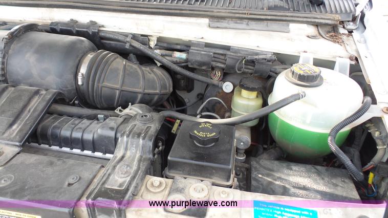 image for item J4557 1998 Ford Econoline E350 bus