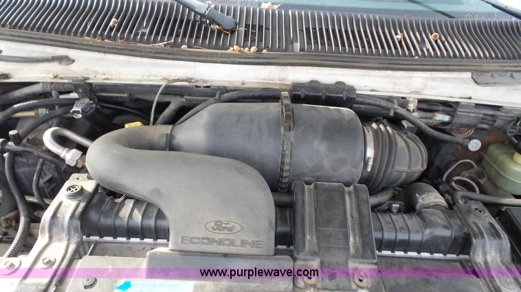 image for item J4557 1998 Ford Econoline E350 bus