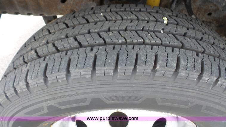 image for item J4557 1998 Ford Econoline E350 bus