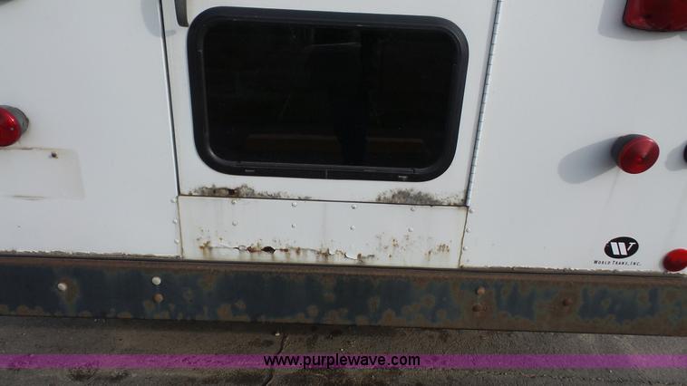 image for item J4557 1998 Ford Econoline E350 bus