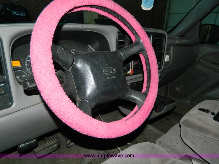 image for item J5161 2000 Chevrolet Silverado 1500 Ext. Cab pickup truck