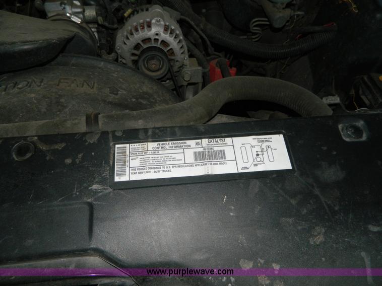 image for item J5161 2000 Chevrolet Silverado 1500 Ext. Cab pickup truck