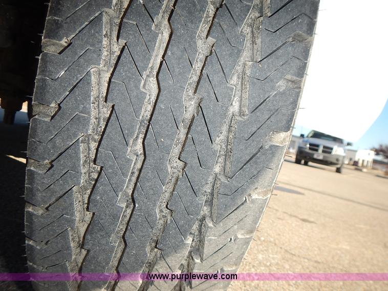 image for item J6304 1996 Ford Econoline E350 animal clinic bus