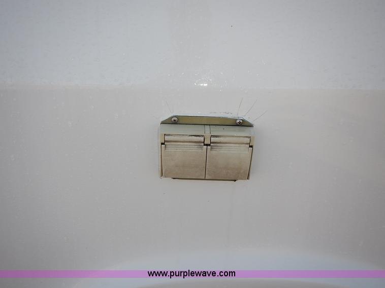 image for item J6304 1996 Ford Econoline E350 animal clinic bus