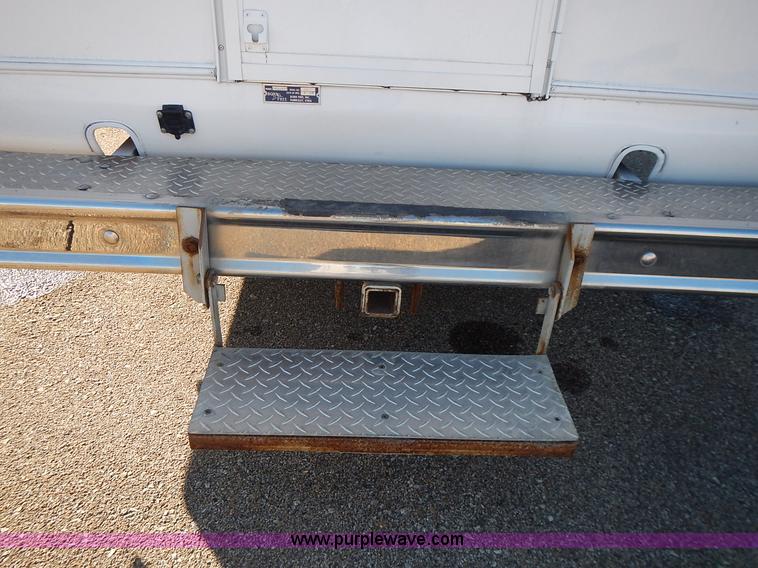 image for item J6304 1996 Ford Econoline E350 animal clinic bus