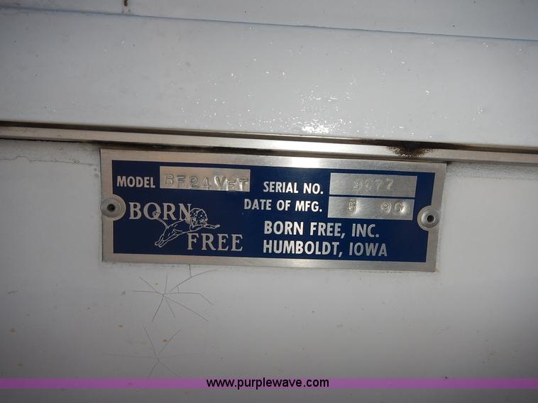 image for item J6304 1996 Ford Econoline E350 animal clinic bus