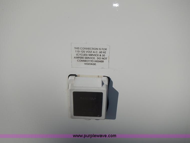 image for item J6304 1996 Ford Econoline E350 animal clinic bus